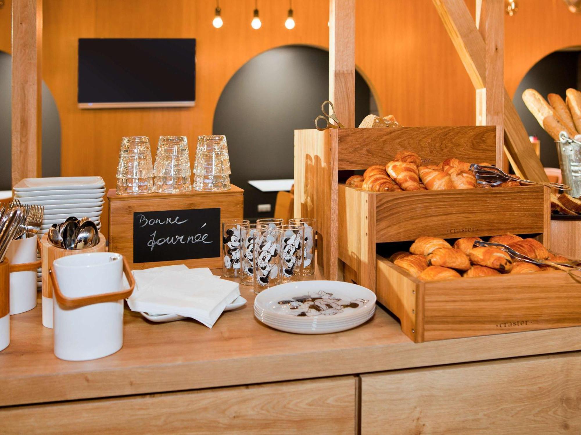 Ibis Styles Chalons En Champagne Centre Châlons-en-Champagne Exterior foto