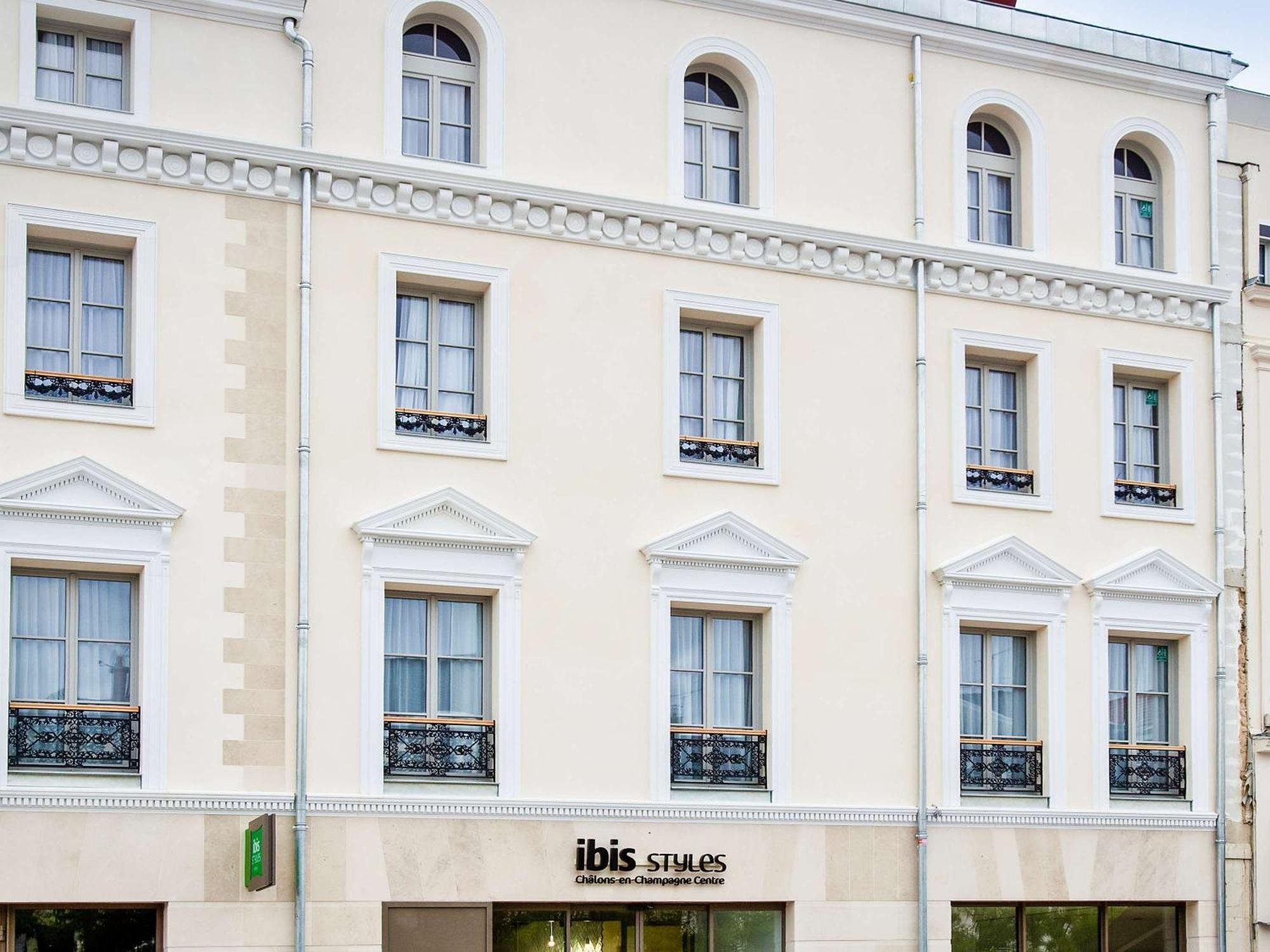 Ibis Styles Chalons En Champagne Centre Châlons-en-Champagne Exterior foto